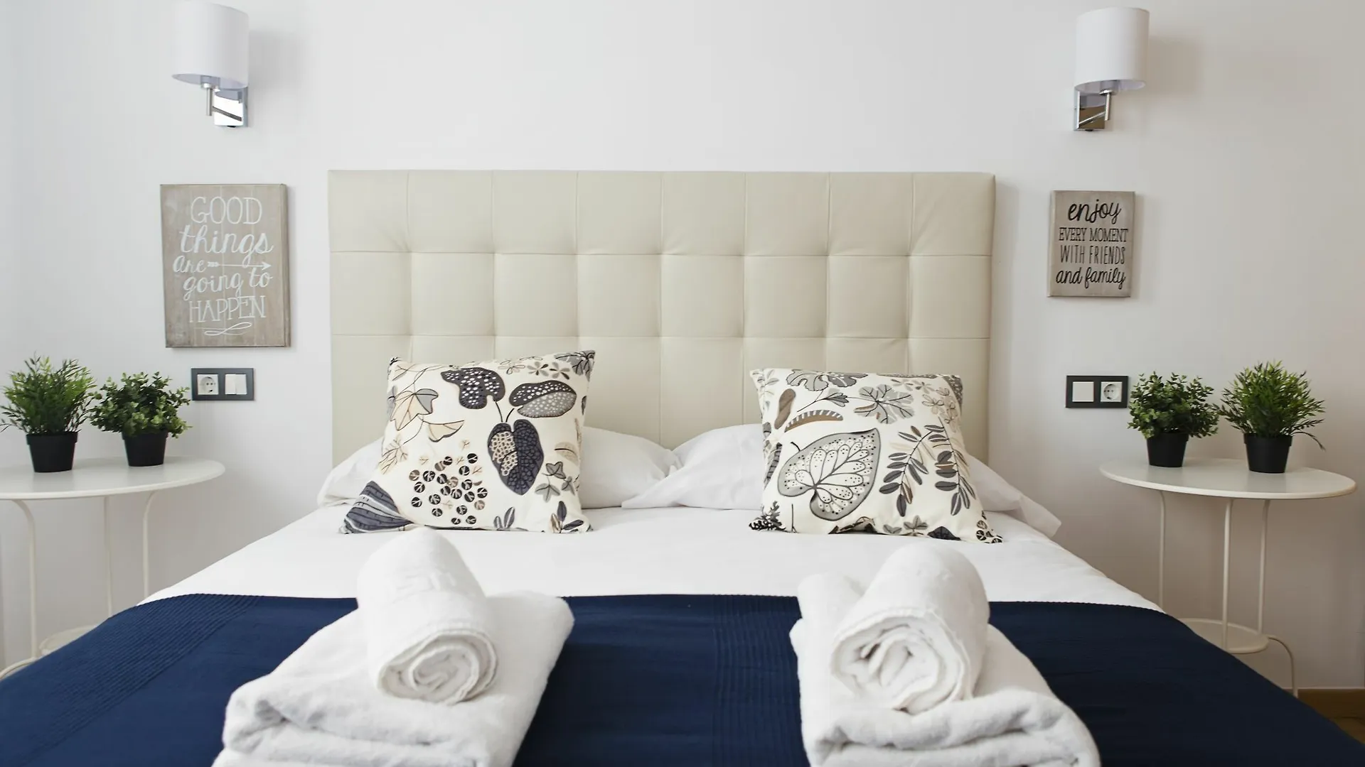 Suncity Apartamentos Refino Con Piscina Málaga Espanha