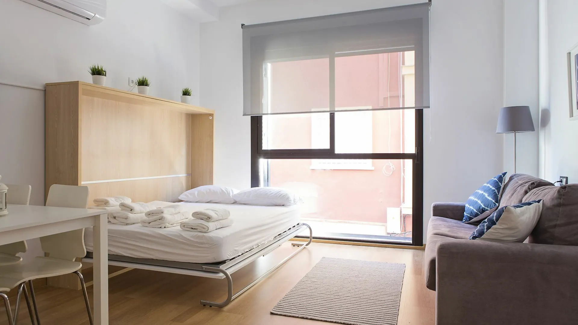 Suncity Apartamentos Refino Con Piscina Málaga Espanha
